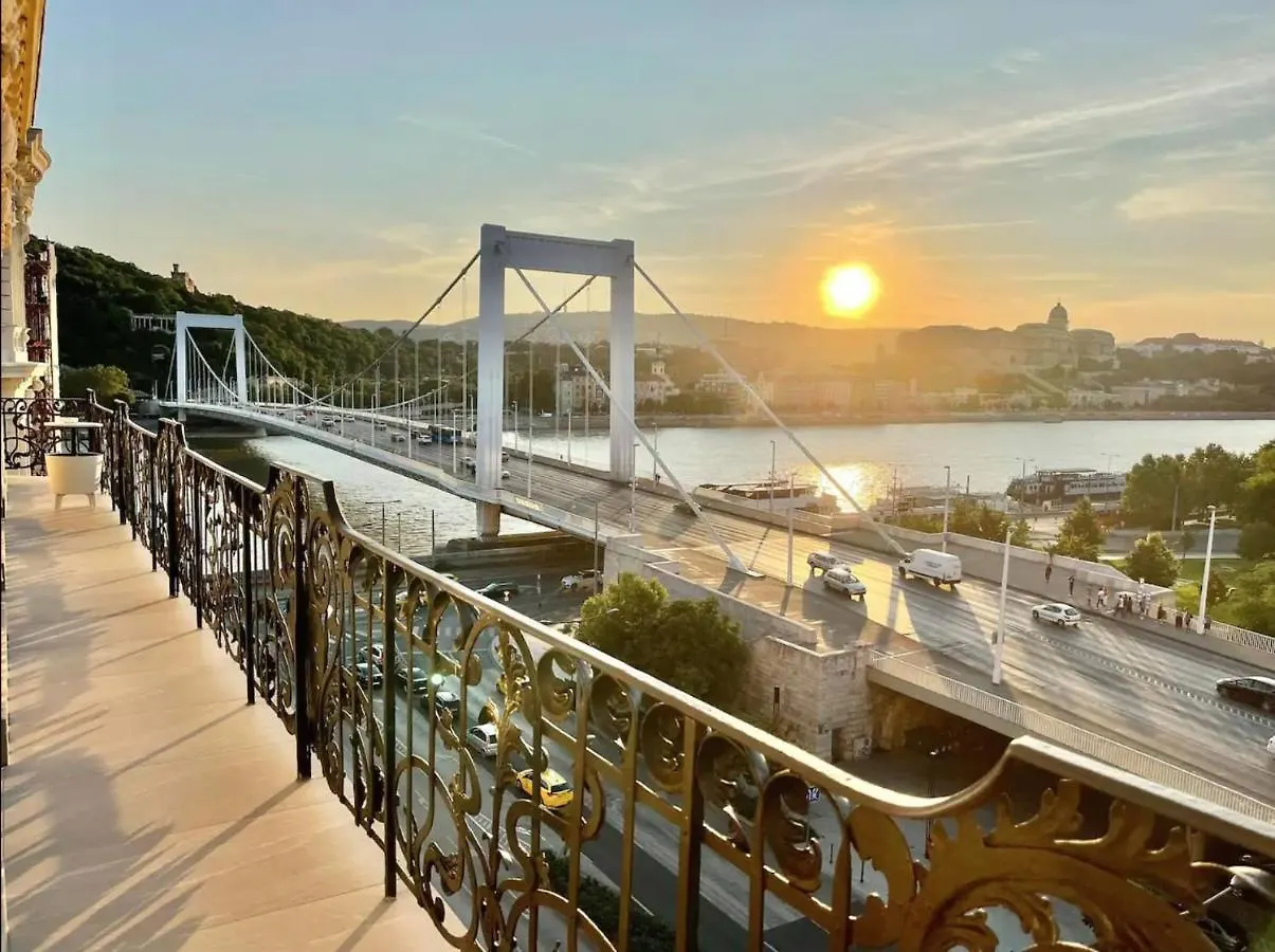Appartamento Luxury Penthouse In Downtown Budapest Ungheria